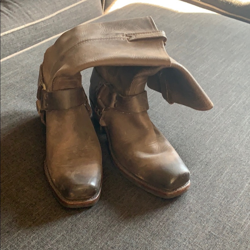 Frye Harness distress brown 8.5